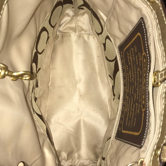 Coach Signature Bus Tote - Picture 5 of 16